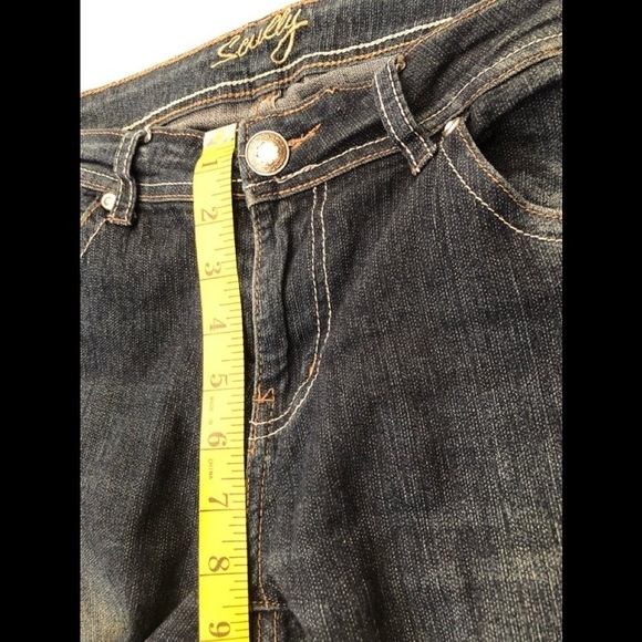 SCULLY Kallie Studded Embroidered Jeans Size 6 Mid Rise Dark Wash - Picture 9 of 11